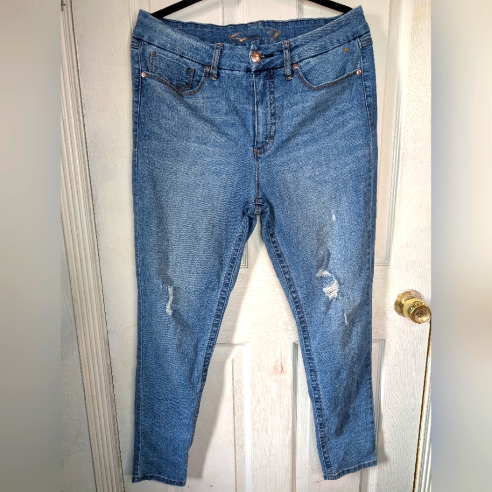 Classic Blue Women's Jeans‎